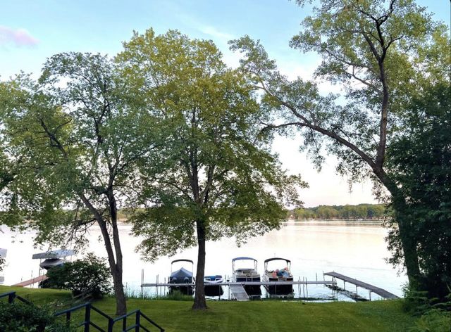 8343 Atlas Drive, Hamburg Twp, MI 48116