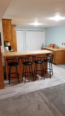 4 Forest Knolls, Decatur, IL 62521