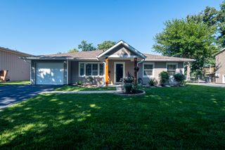 7212 Sprucewood Avenue, Woodridge, IL 60517