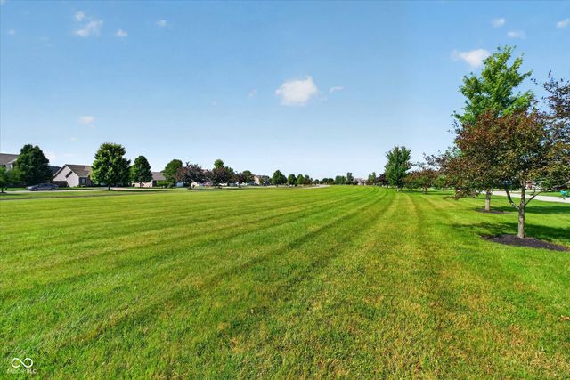 2585 Knockawuddy Drive, Brownsburg, IN 46112