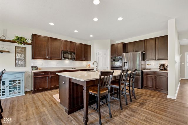 2585 Knockawuddy Drive, Brownsburg, IN 46112