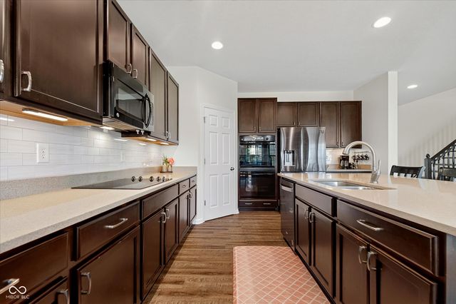 2585 Knockawuddy Drive, Brownsburg, IN 46112