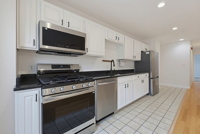 1 Davenport Street 8, Cambridge, MA 02140