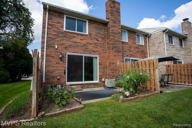 14922 Granada Plaza, Warren, MI 48088