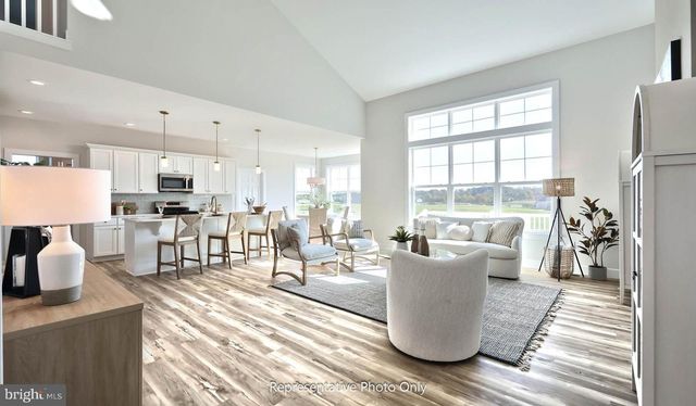 2236 S AUTUMN CHASE DR, Mechanicsburg, PA 17055