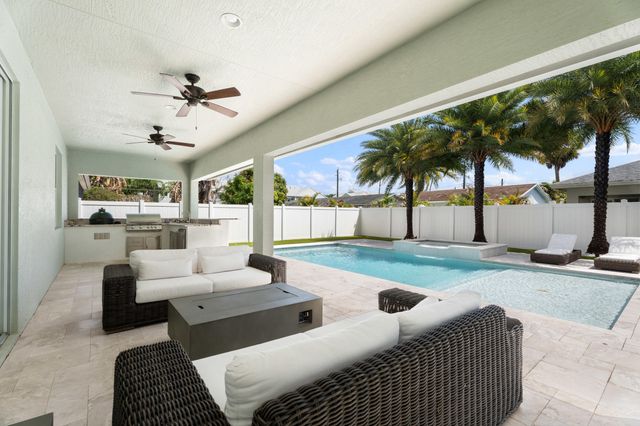 17726 Carver Avenue, Jupiter, FL 33458