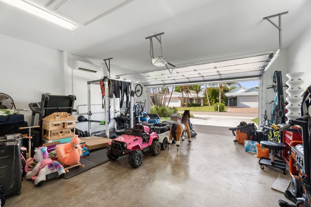 17726 Carver Avenue, Jupiter, FL 33458