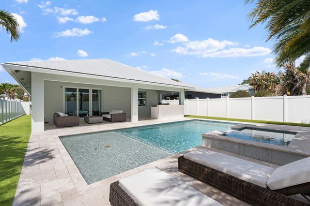 17726 Carver Avenue, Jupiter, FL 33458