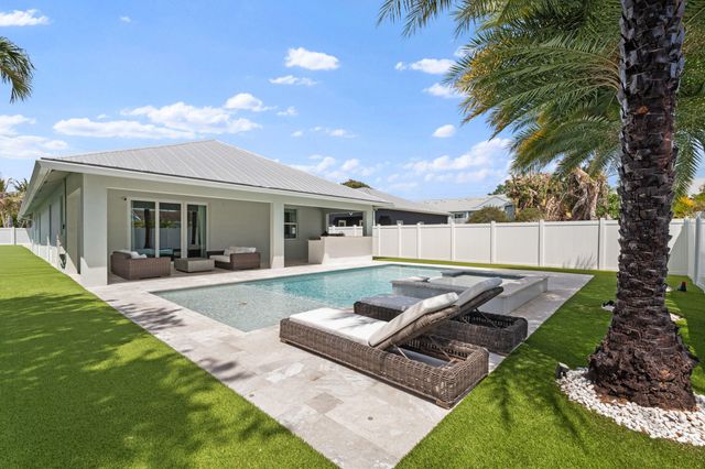 17726 Carver Avenue, Jupiter, FL 33458