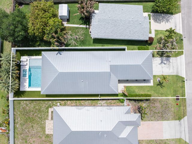 17726 Carver Avenue, Jupiter, FL 33458