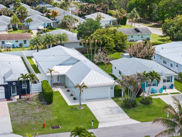 17726 Carver Avenue, Jupiter, FL 33458
