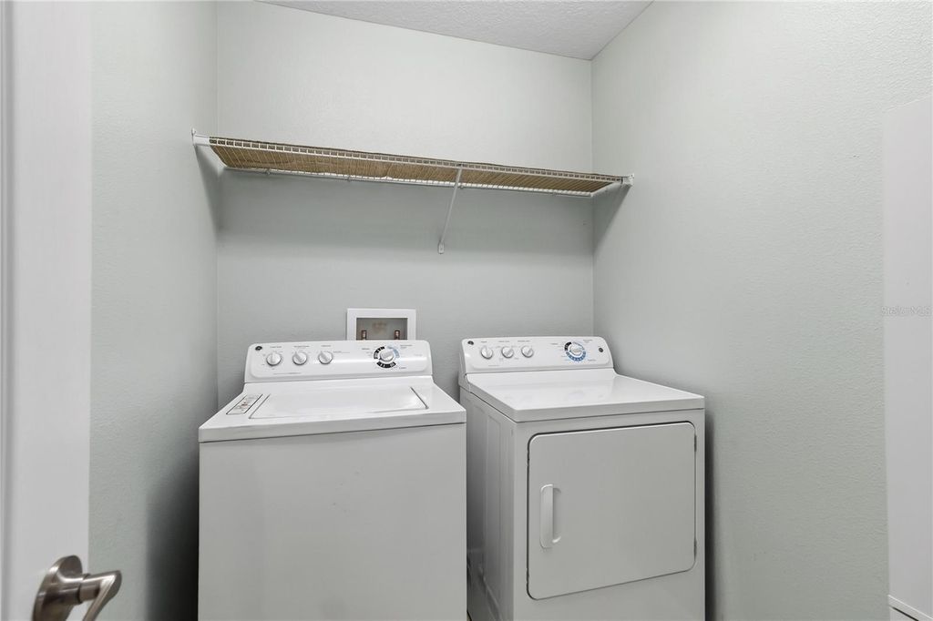 Image 28 of property listing at 2932 YOUNGFORD STREET, Orlando, FL 32824