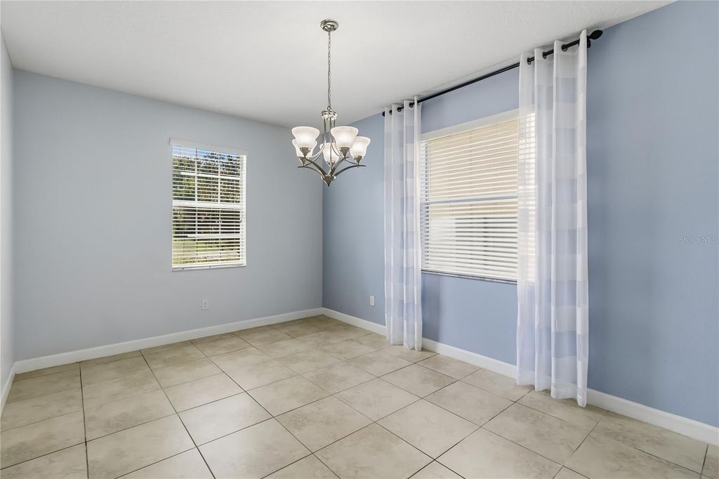 Image 7 of property listing at 2932 YOUNGFORD STREET, Orlando, FL 32824