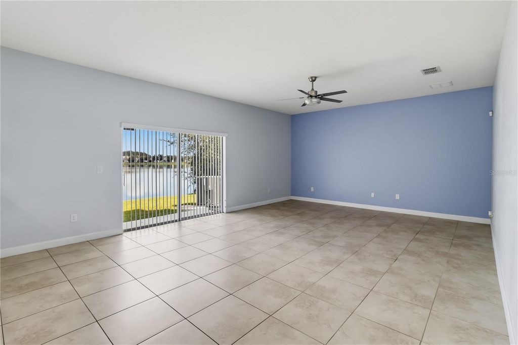 Image 9 of property listing at 2932 YOUNGFORD STREET, Orlando, FL 32824