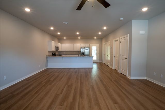 1243 Pink Terrace 1, Fayetteville, AR 72704