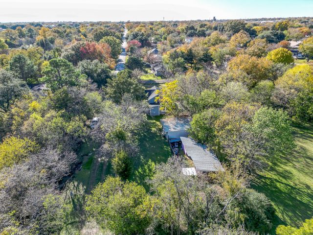 1000 E Waco Street, Ennis, TX 75119
