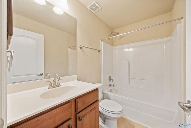 2642 Ashtynn Place SW, Huntsville, AL 35803