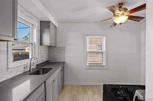 24696 Wilmot Avenue, Eastpointe, MI 48021