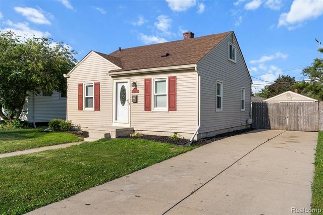 24696 Wilmot Avenue, Eastpointe, MI 48021