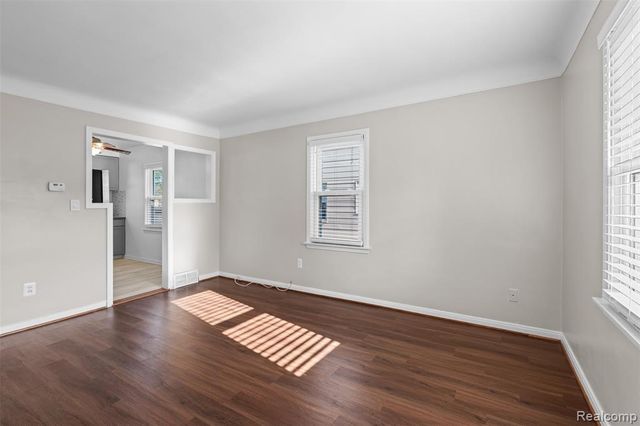24696 Wilmot Avenue, Eastpointe, MI 48021