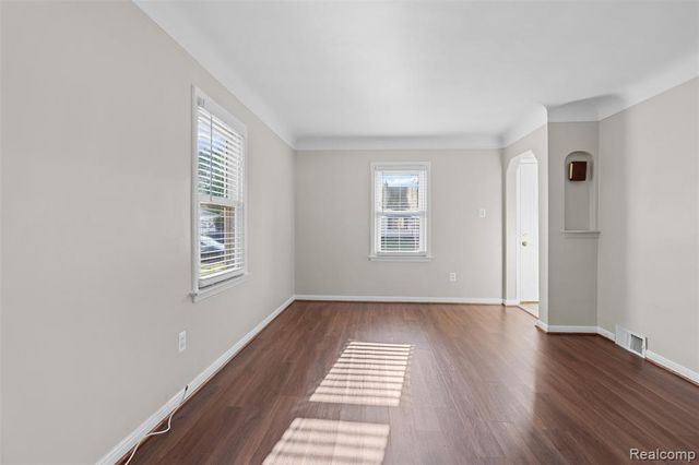 24696 Wilmot Avenue, Eastpointe, MI 48021