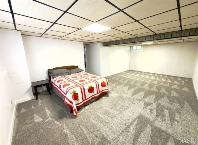 5 Milky Way Drive, St Charles, MO 63304