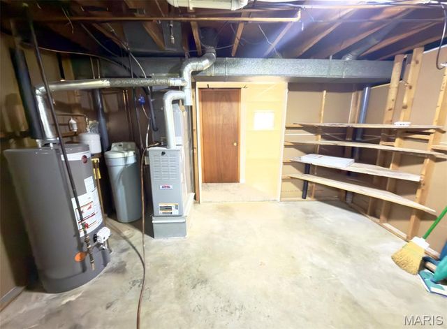 5 Milky Way Drive, St Charles, MO 63304