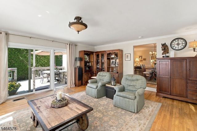 76 Inwood Ave, Montclair Twp., NJ 07043
