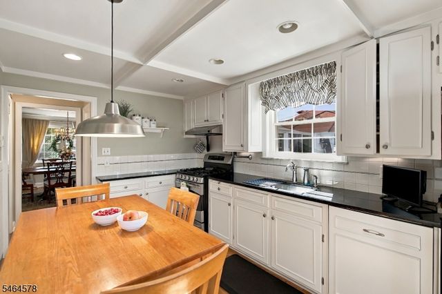 76 Inwood Ave, Montclair Twp., NJ 07043