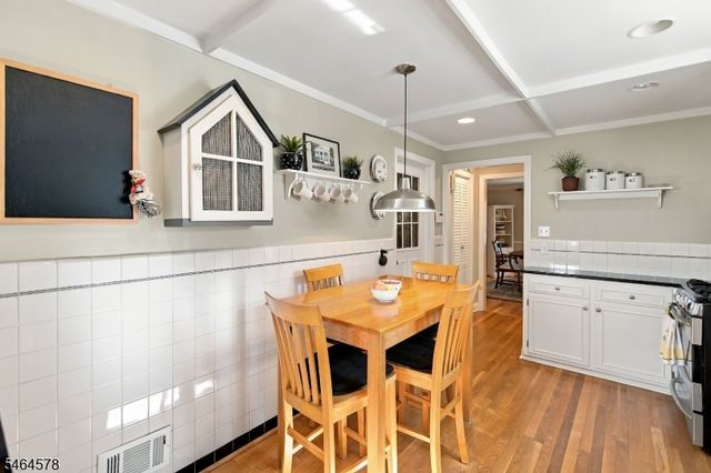 76 Inwood Ave, Montclair Twp., NJ 07043