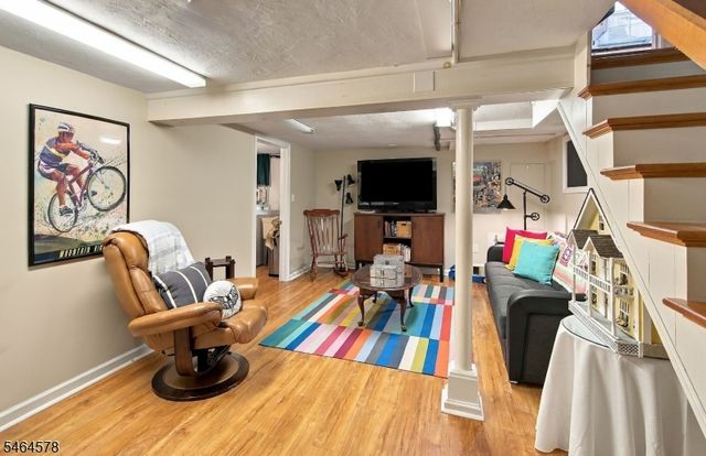 76 Inwood Ave, Montclair Twp., NJ 07043