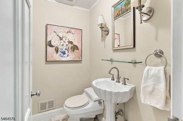 76 Inwood Ave, Montclair Twp., NJ 07043