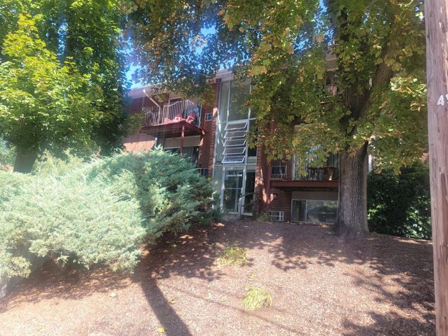 9 Longwood Dr 4, Andover, MA 01810