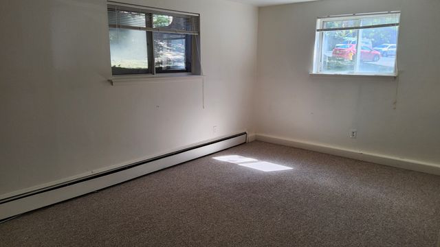 9 Longwood Dr 4, Andover, MA 01810