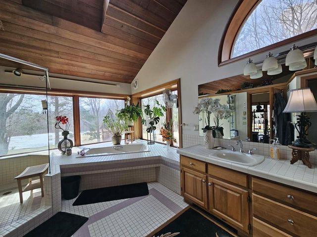 9893 BLUFF DRIVE, Pittsville, WI 54466