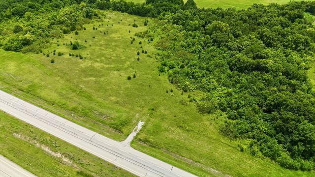16930 E Us-82, Honey Grove, TX 75446