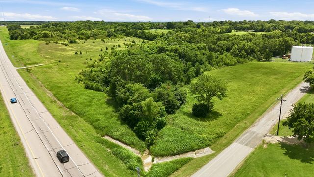 16930 E Us-82, Honey Grove, TX 75446