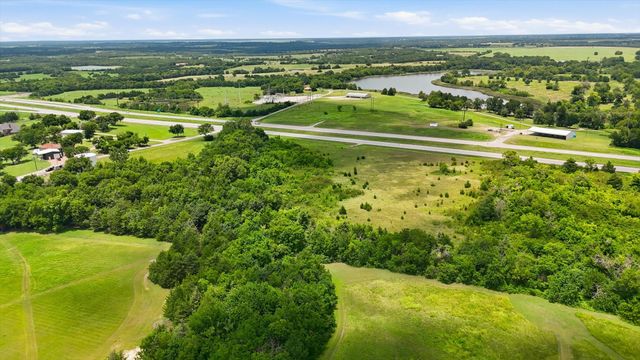 16930 E Us-82, Honey Grove, TX 75446