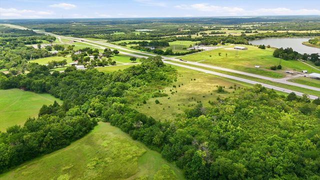 16930 E Us-82, Honey Grove, TX 75446
