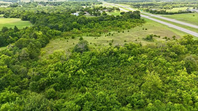 16930 E Us-82, Honey Grove, TX 75446