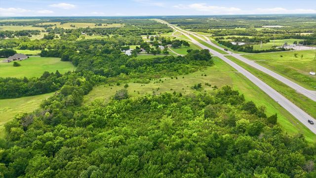 16930 E Us-82, Honey Grove, TX 75446