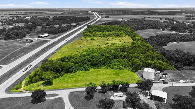 16930 E Us-82, Honey Grove, TX 75446
