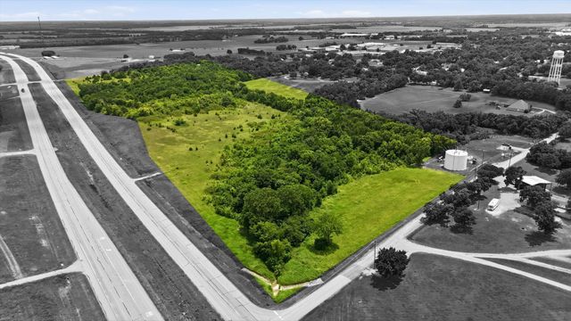 16930 E Us-82, Honey Grove, TX 75446