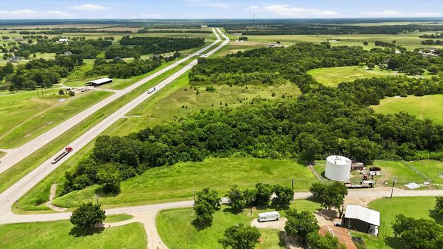 16930 E Us-82, Honey Grove, TX 75446