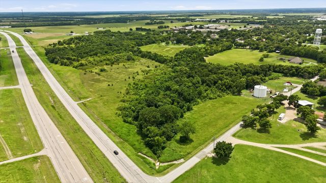 16930 E Us-82, Honey Grove, TX 75446