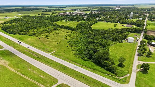 16930 E Us-82, Honey Grove, TX 75446