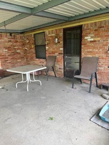 1305 W Bruton Road, Mesquite, TX 75149