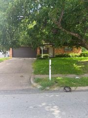 1305 W Bruton Road, Mesquite, TX 75149
