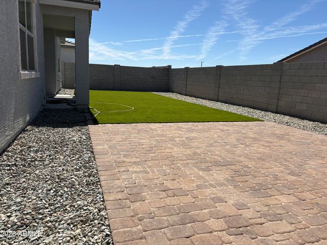 15775 W HONEYSUCKLE Drive W, Surprise, AZ 85387