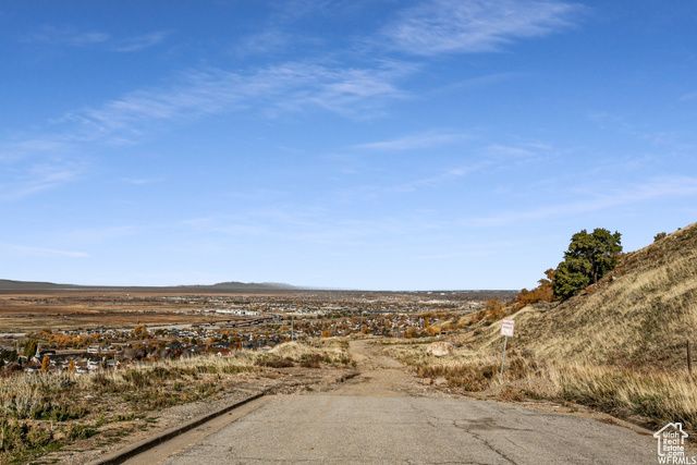 N ROLLING HILLS DR, Centerville, UT 84014